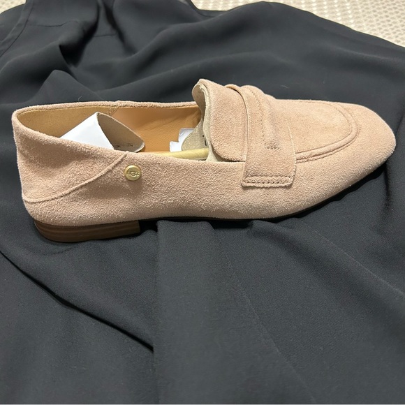 UGG Collapsible Janaya Suede Loafer - Picture 4 of 9